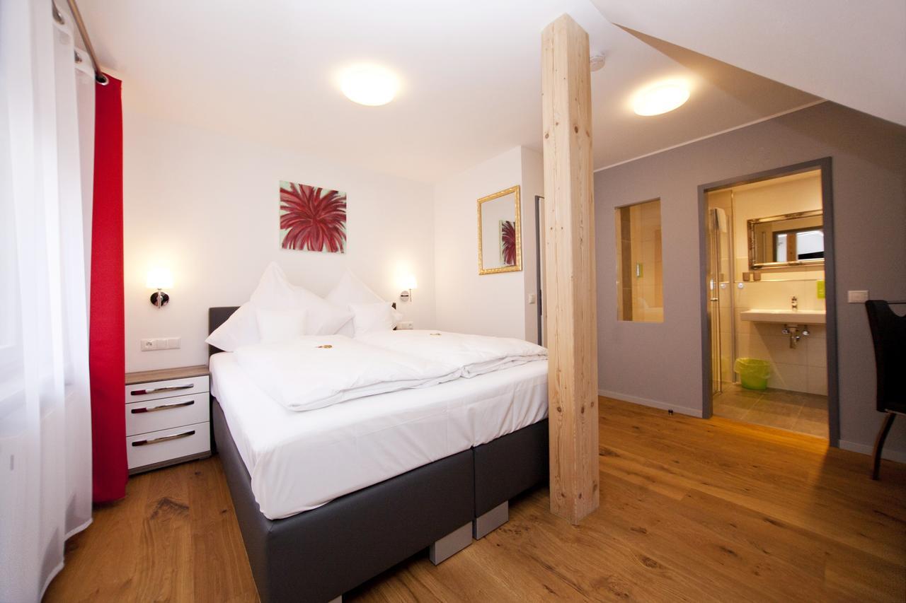 Vintage Am Bundesbank-bunker Hotel